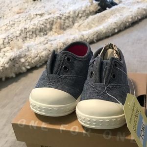 Brand new with box and tag. Pink lining.